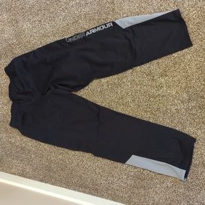 Under Armour boys youth XL loose fit pants
